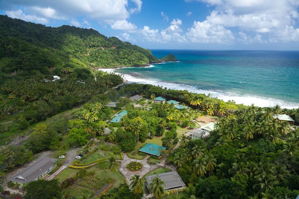 Rosalie Bay Resort Exterior photo
