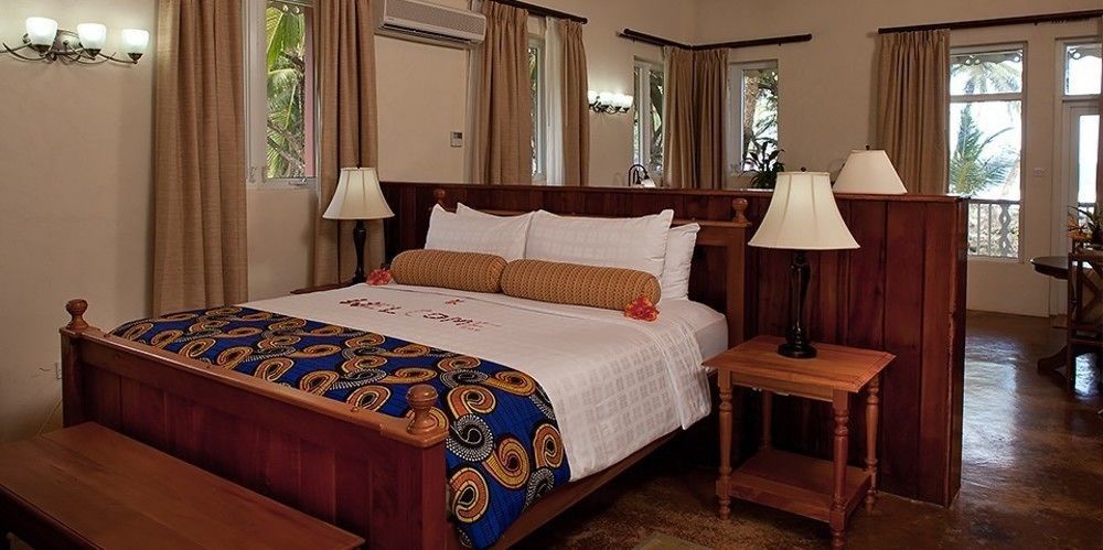 Rosalie Bay Resort Exterior photo