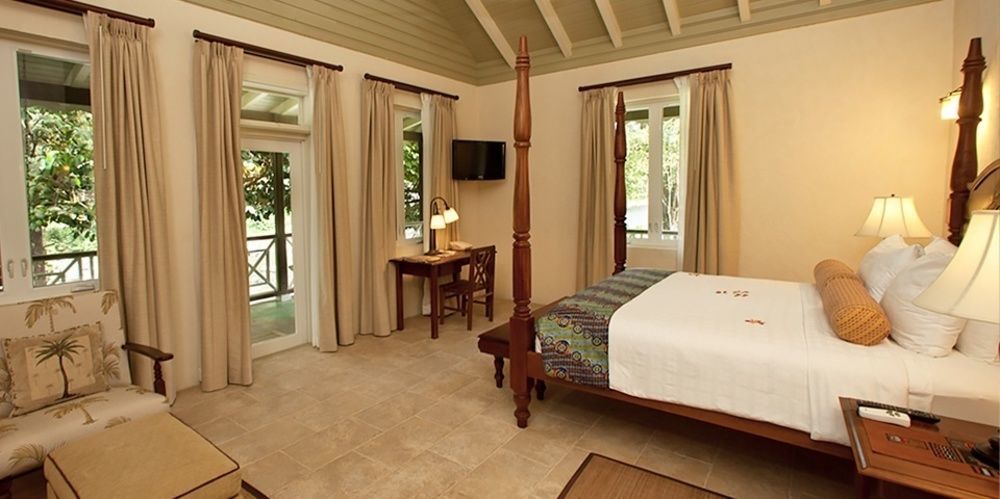 Rosalie Bay Resort Exterior photo