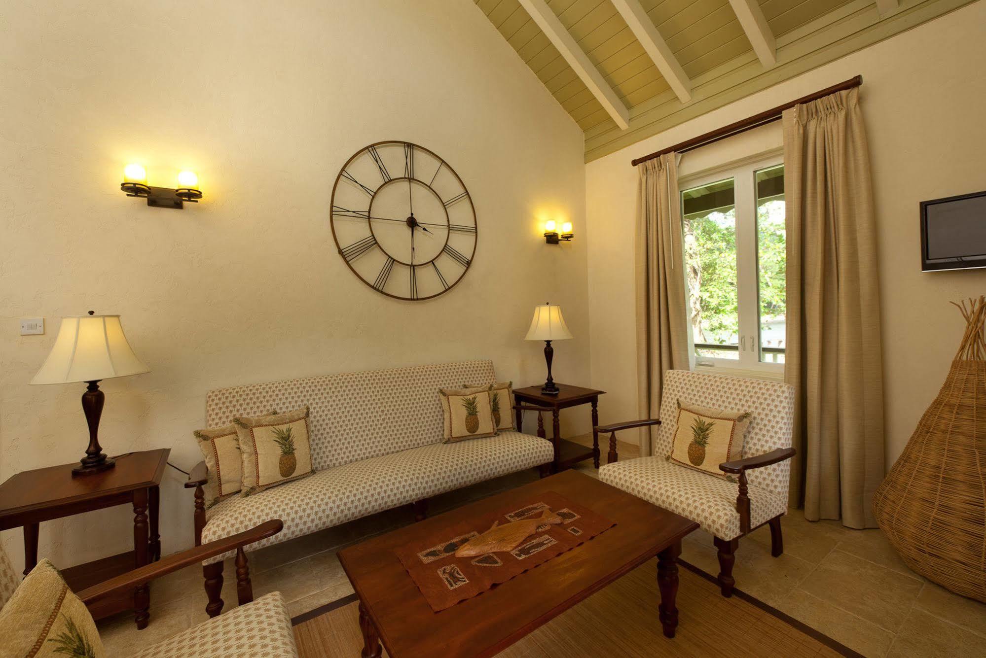 Rosalie Bay Resort Exterior photo